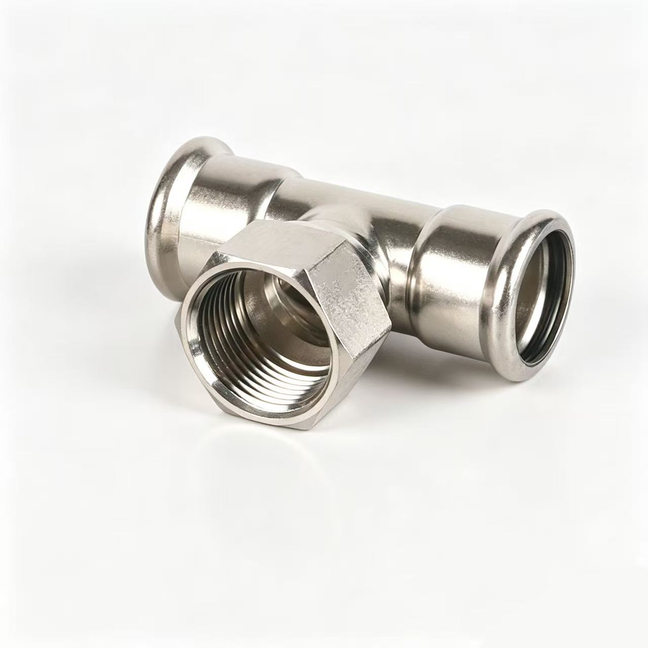 Single-clamp yemukati yeshinda tee
